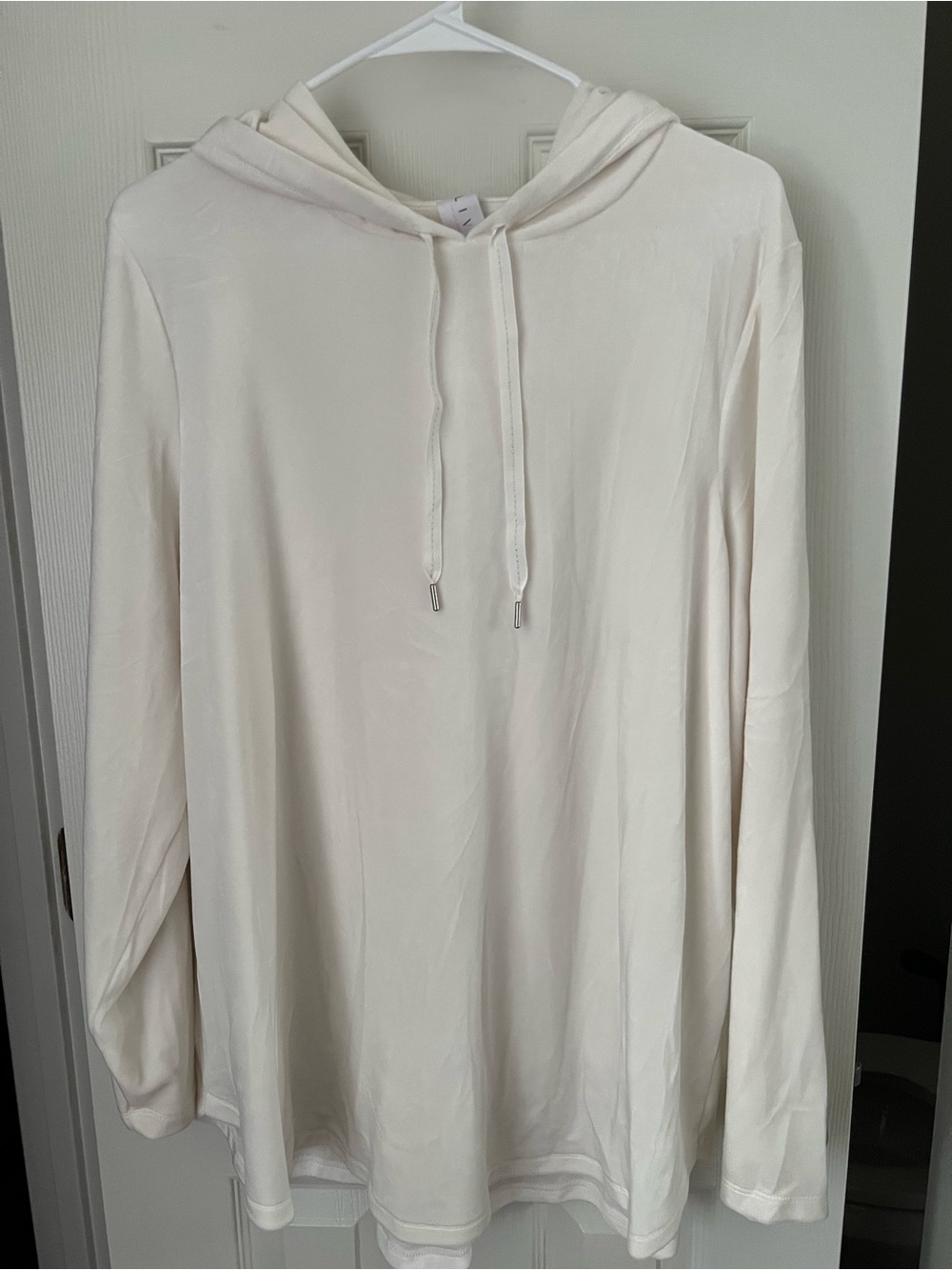 Livi Active Cream Lightweight Hooded Pullover